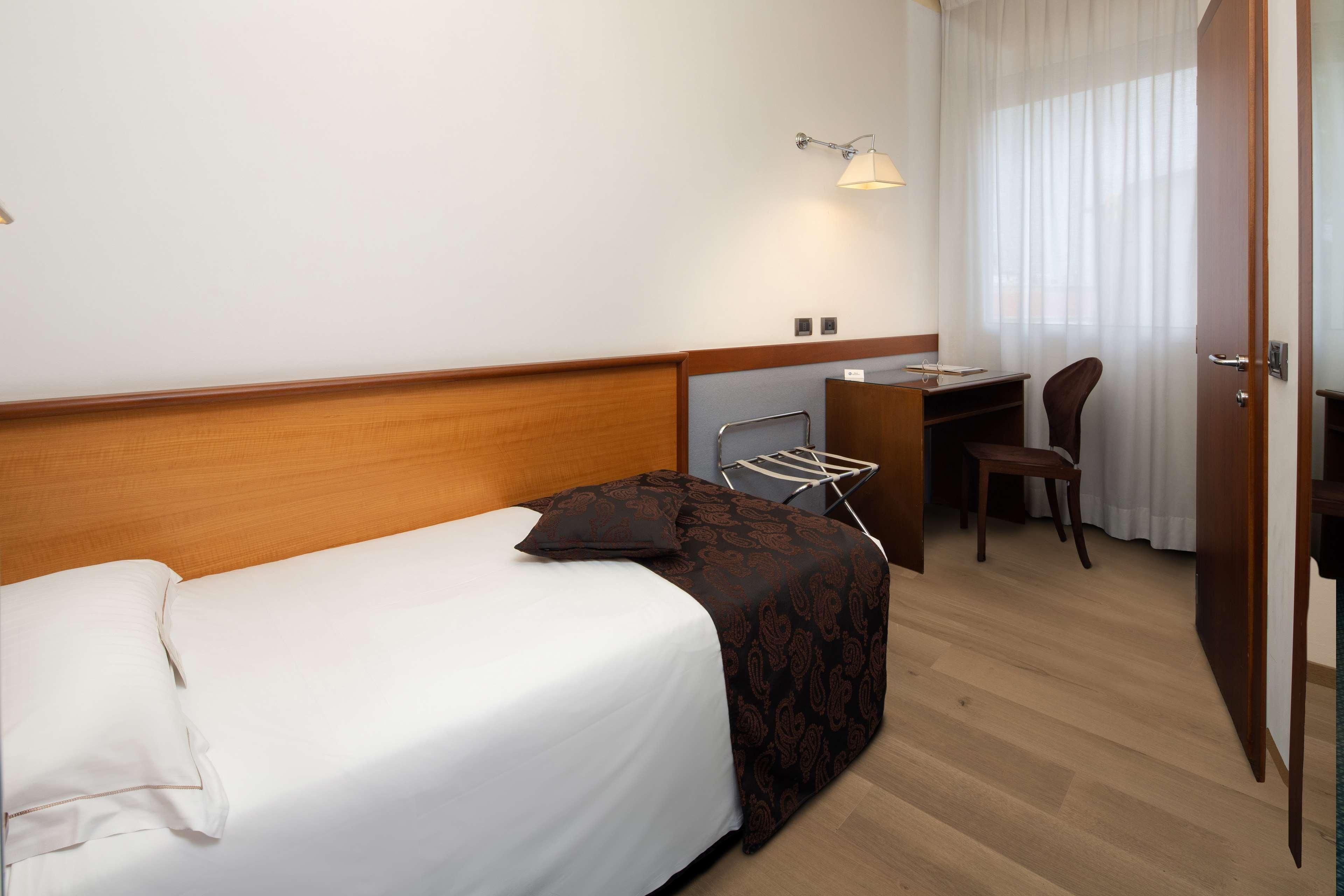 Western Biri Hotel 4*