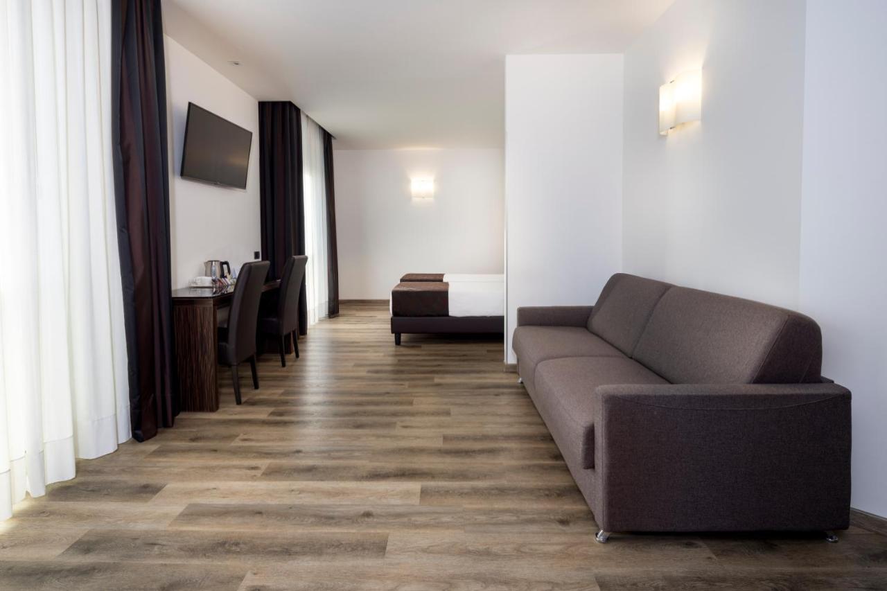 Western Biri Hotel 4*