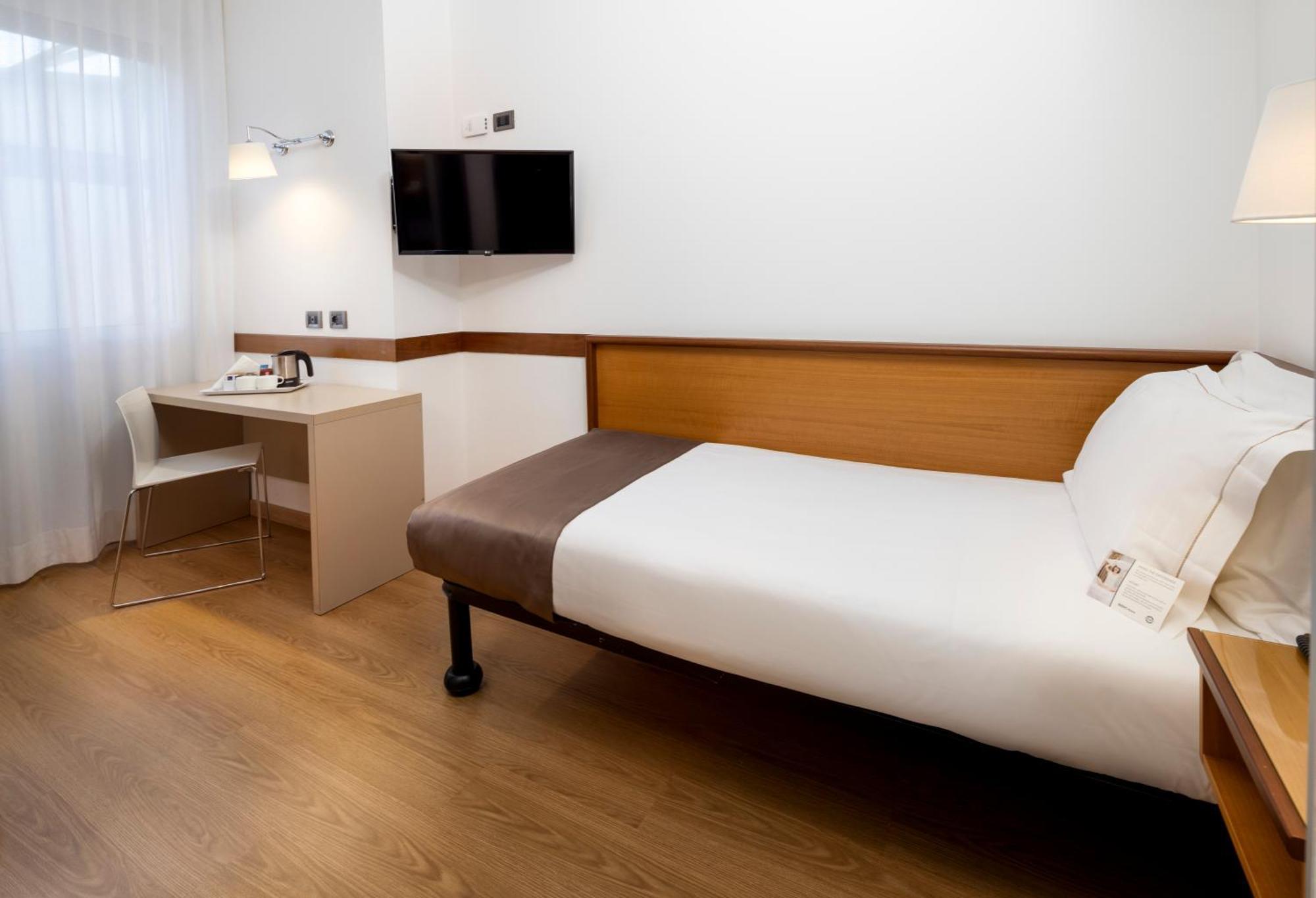 Hotel Western Biri 4*