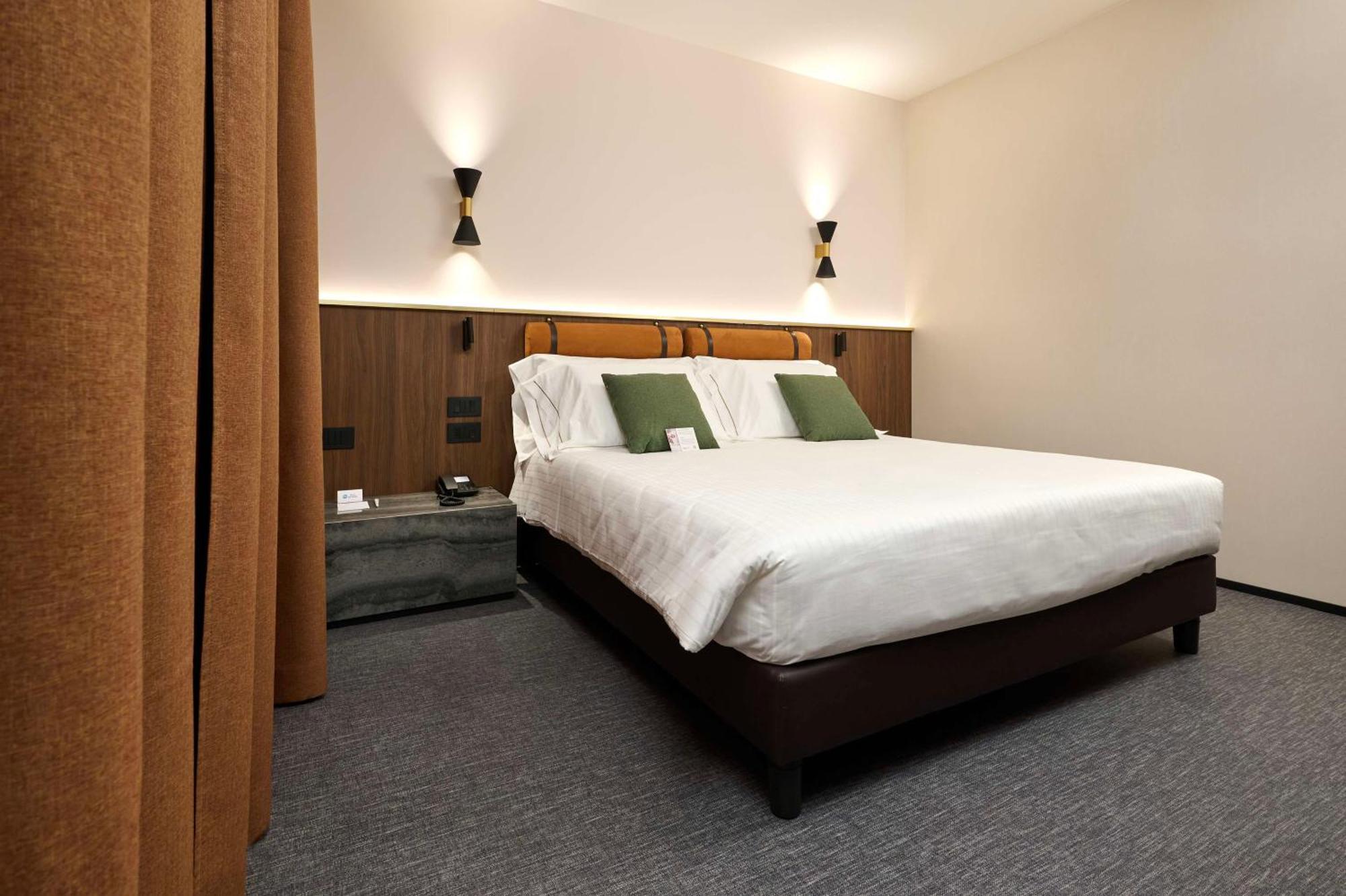 Western Biri Hotel Padova