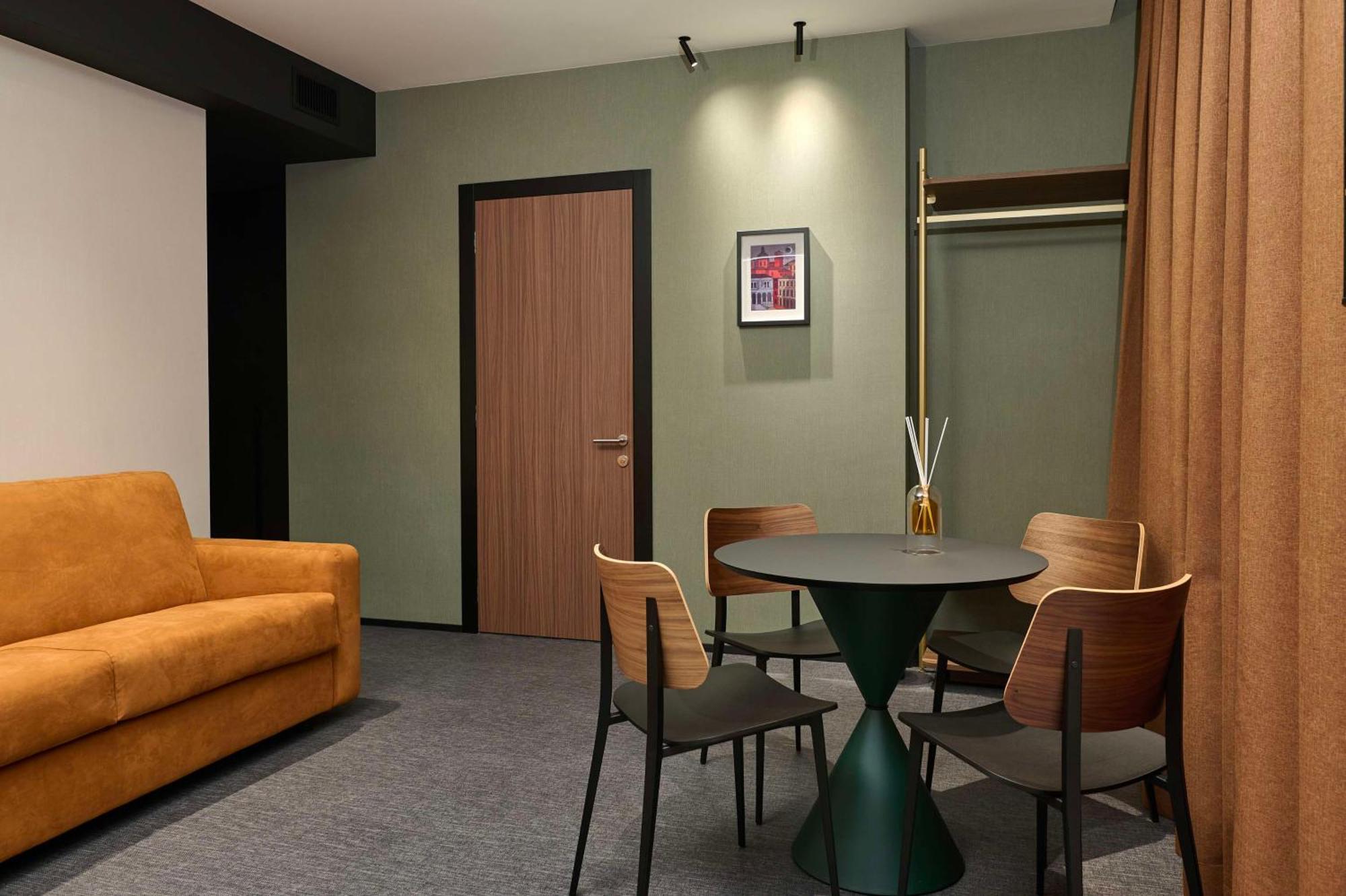 Western Biri Hotel 4*