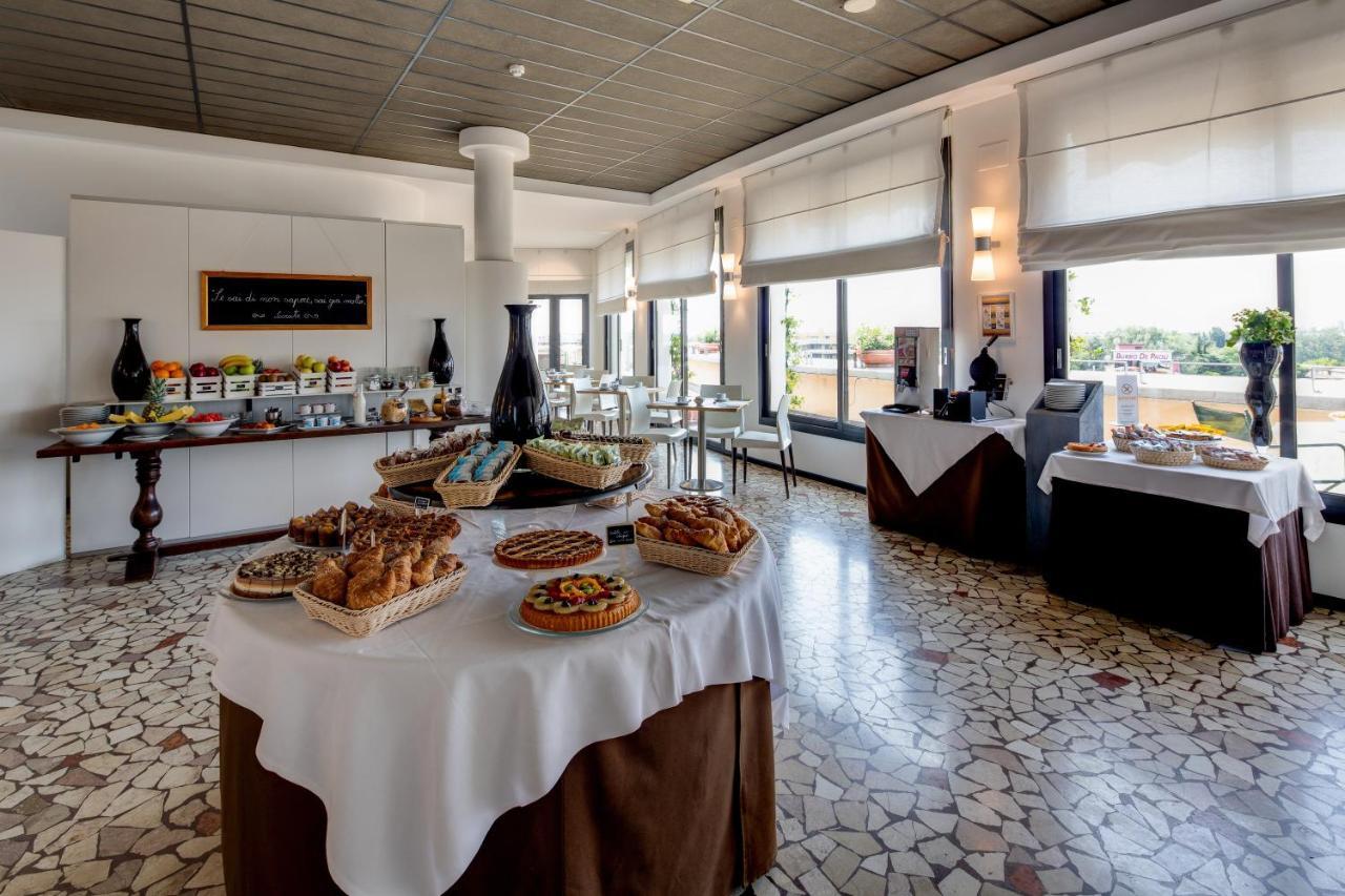 Western Biri Hotel